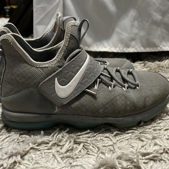 Lebron 14 air mags. Decent condition. Gray and turquoise blue. - Picture 4 of 5